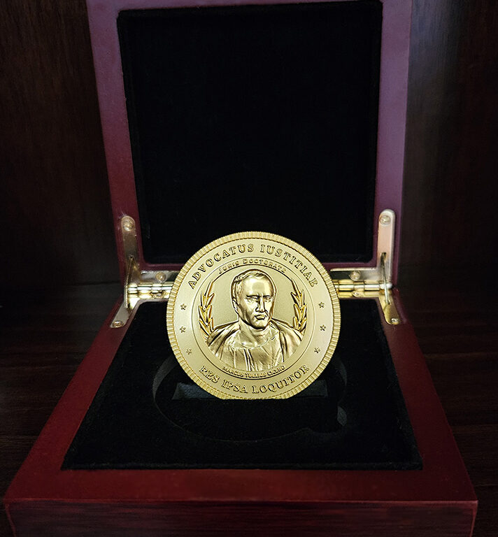 Doctorum's JD Coin. A truly remarkable tribute and an exceptional gift for the JD in your life. Whether celebrating a new law school graduate or honoring a seasoned legal eagle, this unique creation is sure to make a lasting impression.